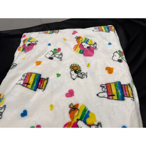 Peanuts Snoopy Plush Throw Blanket Rainbows White Soft Cozy 48"x70" Mint